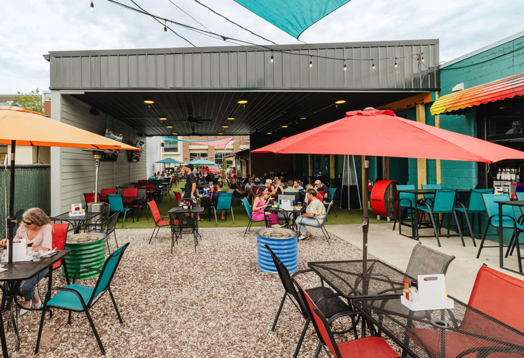 Hoosier Icehouse, Lawrenceburg, IN patio